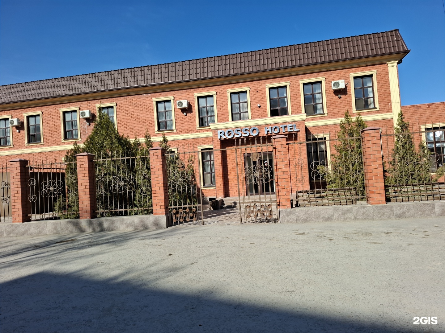 Rosso Hotel