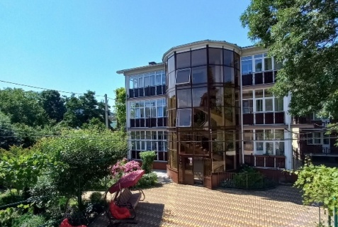 Архипо-Осиповка: Коттедж Эдем у реки