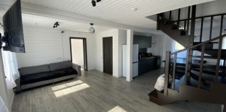 Аннолово: Коттедж Дом у пруда