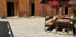 Пицунда: Гостевой дом Leon 10