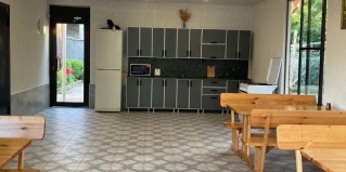 Гагра: Гостевой дом Delis