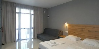 Лдзаа: Курортный отель Три тополя