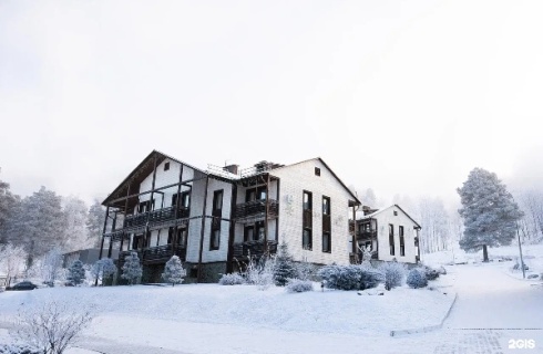 с. Озерное: Отель Манжерок