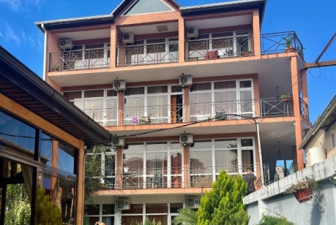 Гагра: Гостевой дом Династия