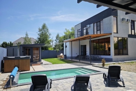 Елизаветинская: Вилла/Бунгало Банана