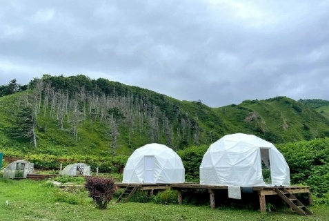 Южно-Курильский городской округ: Глэмпинг Kuril Glamp