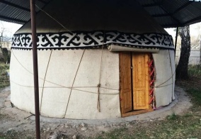 Отель Issykkul Karakol в Караколе